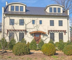Luxurious Rugby Road Home