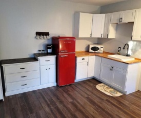 Nestled In The Country Apt 3