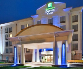 Holiday Inn Express Hotel & Suites Fredericksburg, an IHG Hotel