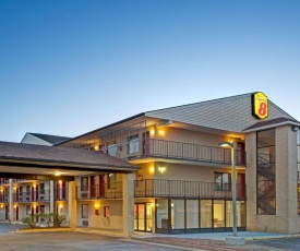 Super 8 by Wyndham Fredericksburg
