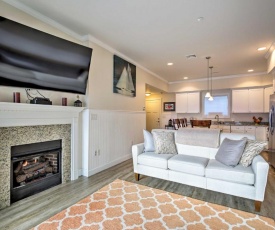 Modern Hampton Beach Condo Less Than half Mi to the Beach!