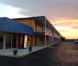Belmont Inn and Suites