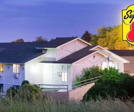 Super 8 by Wyndham Pittsburgh Airport/Coraopolis Area