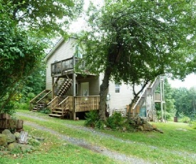 Mountain Roots Lodging