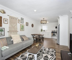 Dune Cottage Dune Suite (Beach Front 2-Bed/2-Bath)