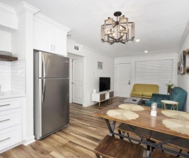 Dune Cottage Salt Suite (2-Bd/2-Bth Beach Condo)