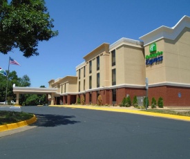 Holiday Inn Express Hotel & Suites Midlothian Turnpike, an IHG Hotel
