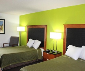 Carla Inn & Suites Roanoke Airport
