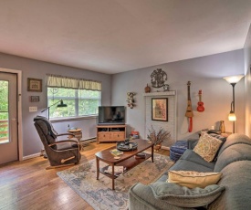 Cozy Home with Deck 9 Mi to Shenandoah Natl Pk