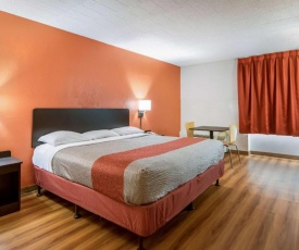 Motel 6-New Stanton, PA