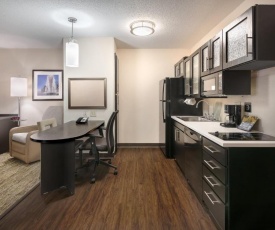 Candlewood Suites Sterling, an IHG Hotel