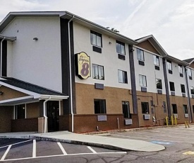 Super 8 by Wyndham Suffolk Tidewater