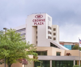 Crowne Plaza Hotel Virginia Beach-Norfolk, an IHG Hotel