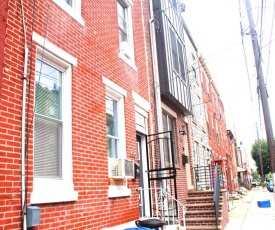 3 Bedroom Apt near Washington Ave