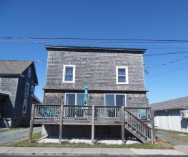 Second Floor Apartment - water & town views