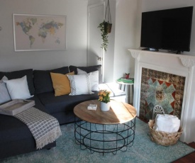 Accentuated apartment in Manayunk