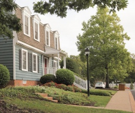 Quiet Colonial Resort Community in Historic Williamsburg