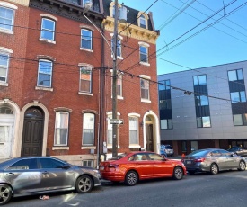 Alina & Fanny - Philadelphia 1224 Mt Vernon St