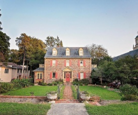 Cedars of Williamsburg Bed & Breakfast