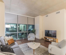 Beautiful 1BR with Pool and Gym