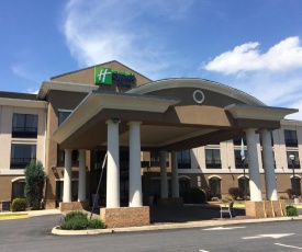 Holiday Inn Express and Suites Winchester, an IHG Hotel