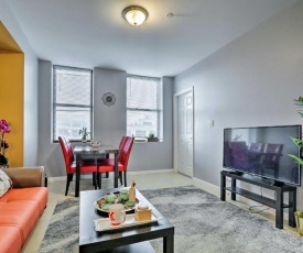 Chinatown Condo Next to Convention Center!