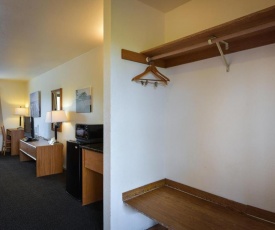 Cap Sante Inn
