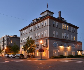 Majestic Inn and Spa