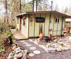 Little Cabin on Big Creek min to Mt Rainier