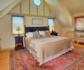 The Eagle Harbor Inn