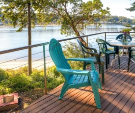 Waterfront Bainbridge Island Home with Stunning Views