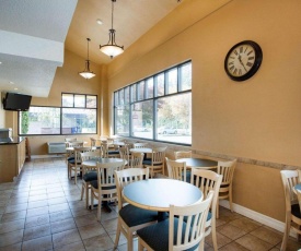 MorningGlory Inn & Suites