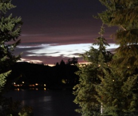 Oyster Bay Inn & Suites