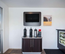 Motel 6-Burlington, WA
