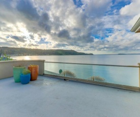 Camano Island Waterfront Modern Splendor
