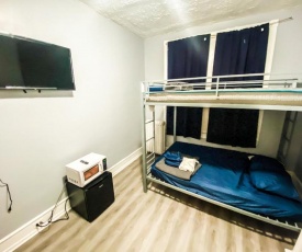 Family Efficiency Apt - Full Bunk & BATH - WiFi