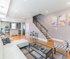 Fire Pit -Roof Deck- Parking -Penn-CHOP-Sleeps 7