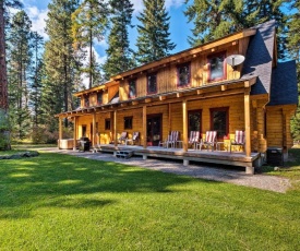 Cle Elum Mountain Cabin with Hot Tub and Trails!