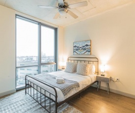 Impeccable 1BR in Beautiful Building