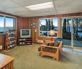 3 Bed 2 Bath Vacation home in Eastsound