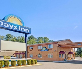 Days Inn by Wyndham Everett