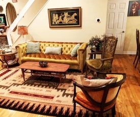 MASSiVE Bohemian Oasis in Philly! 5 Bdrm/Sleeps 12