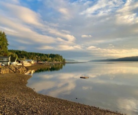 Waterfront Hoodsport Home with Fire Pit, Deck, Kayak