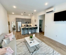 Modern Cozy Suite l 2BD 2BA Stylish Apt l Sleeps 6
