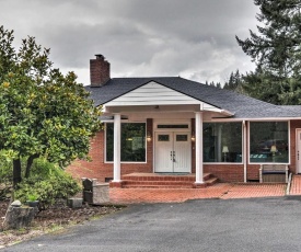 Charming Kelso Home Close to Cowlitz River!