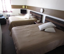 Kennewick Suites