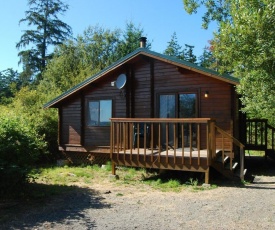 La Conner Camping Resort Beach Cabin 1