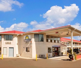 Days Inn by Wyndham Lakewood South Tacoma