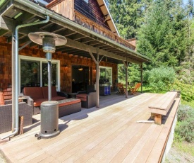 Goss Lake Getaway