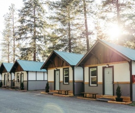 LOGE Leavenworth Riverside